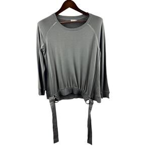 Women’s Yarn & Sea Medium Grey Crewneck w/ Soarkly Built In Belt